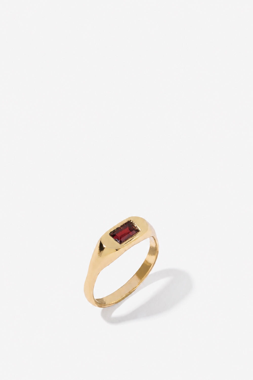Lava Signet Ring Garnet