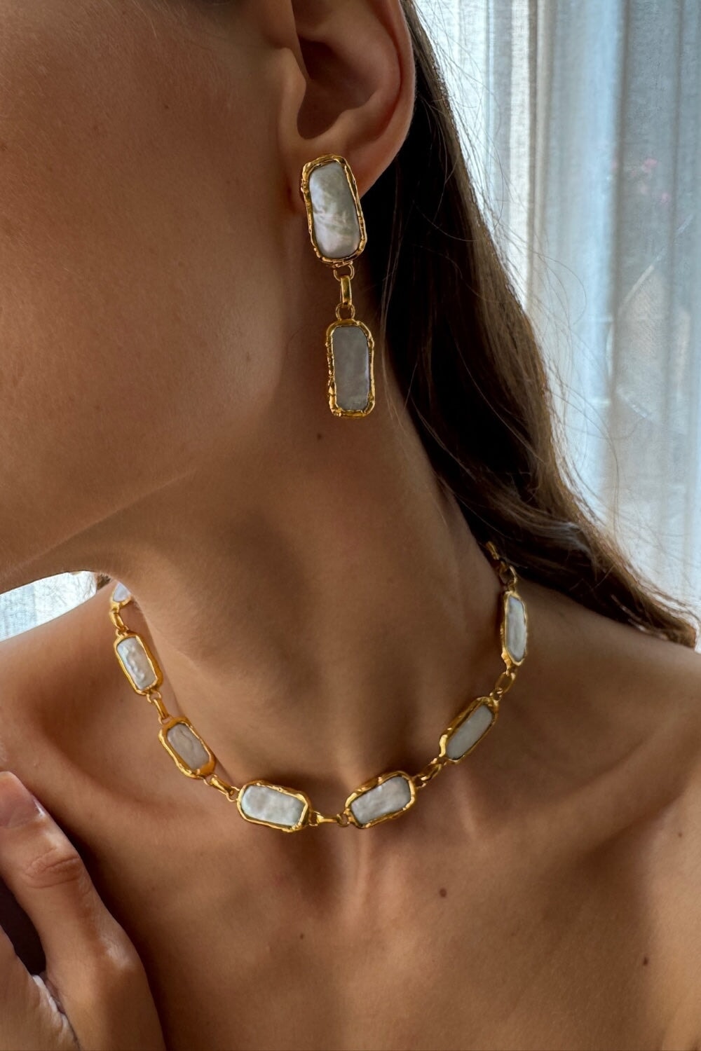 Mermaid Pearl Necklace in Gold