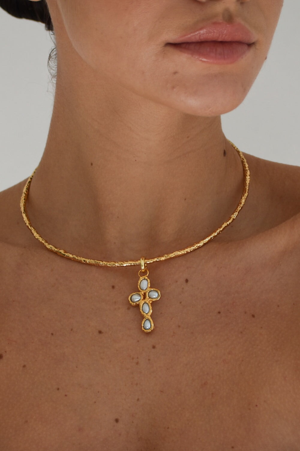 Molten Choker in Gold