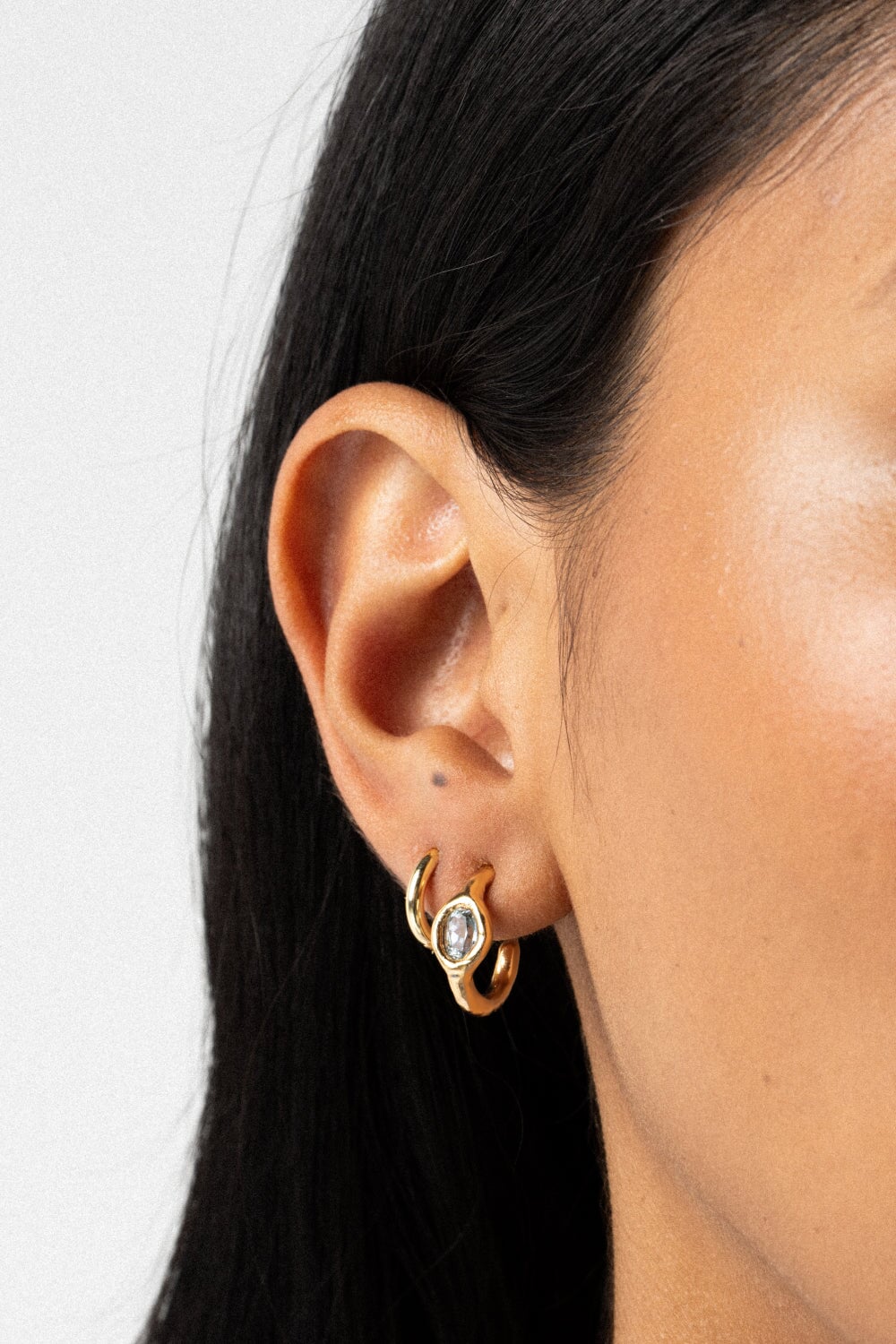 Niña Ojo Hoops
