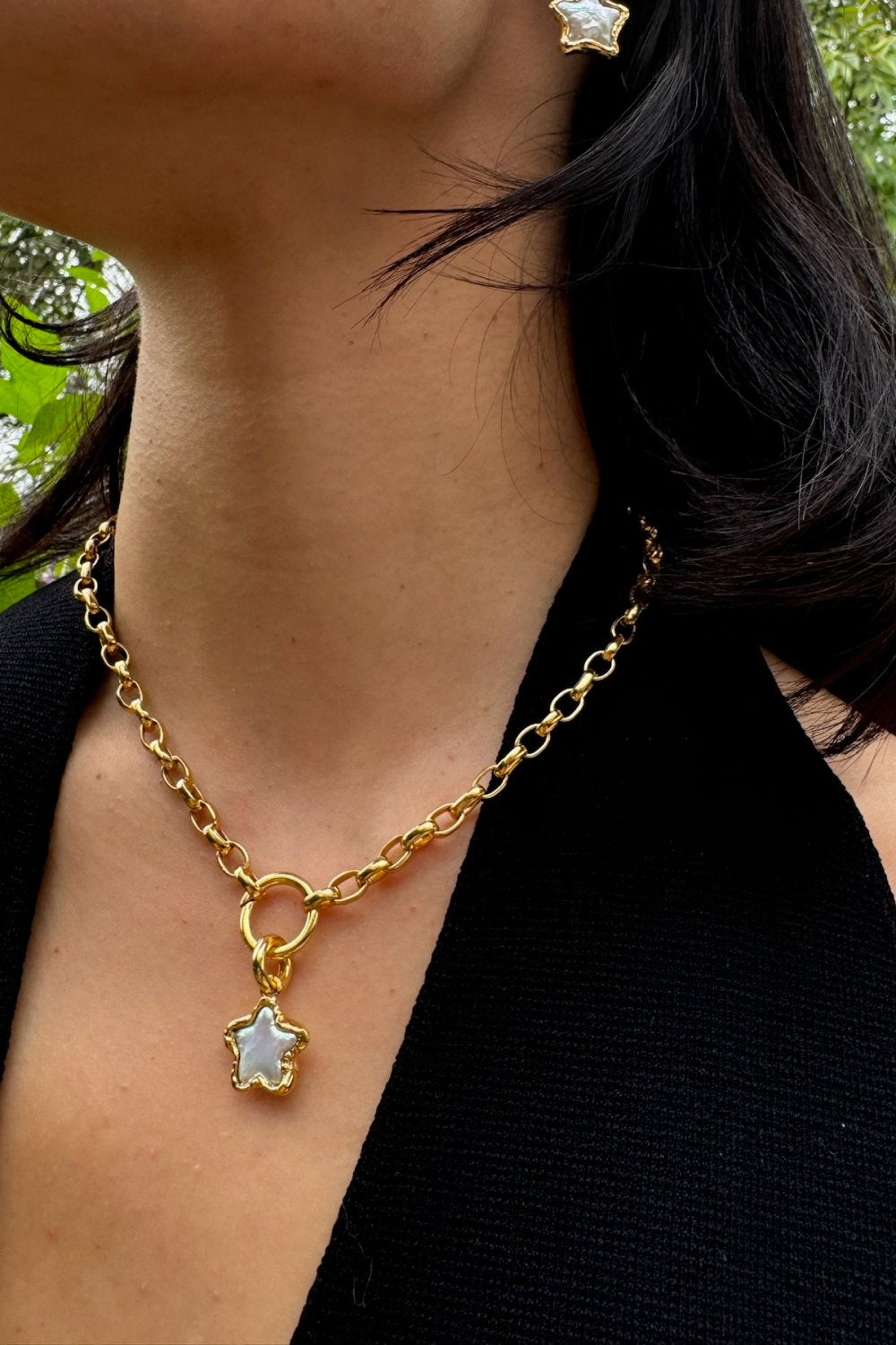 Oval Charm Loop Chain in Gold