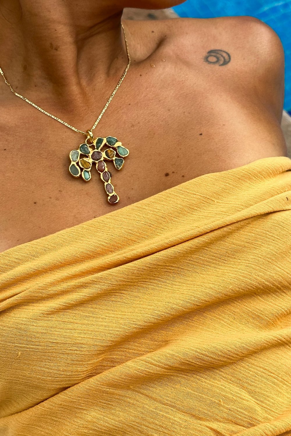 Palmera Charm in Gold