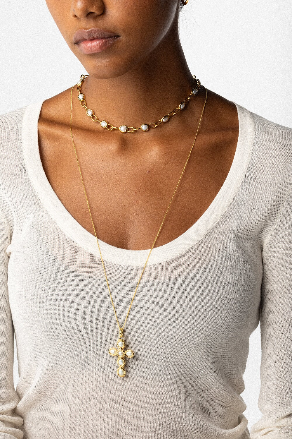 Pearl Cross Pendant in Gold