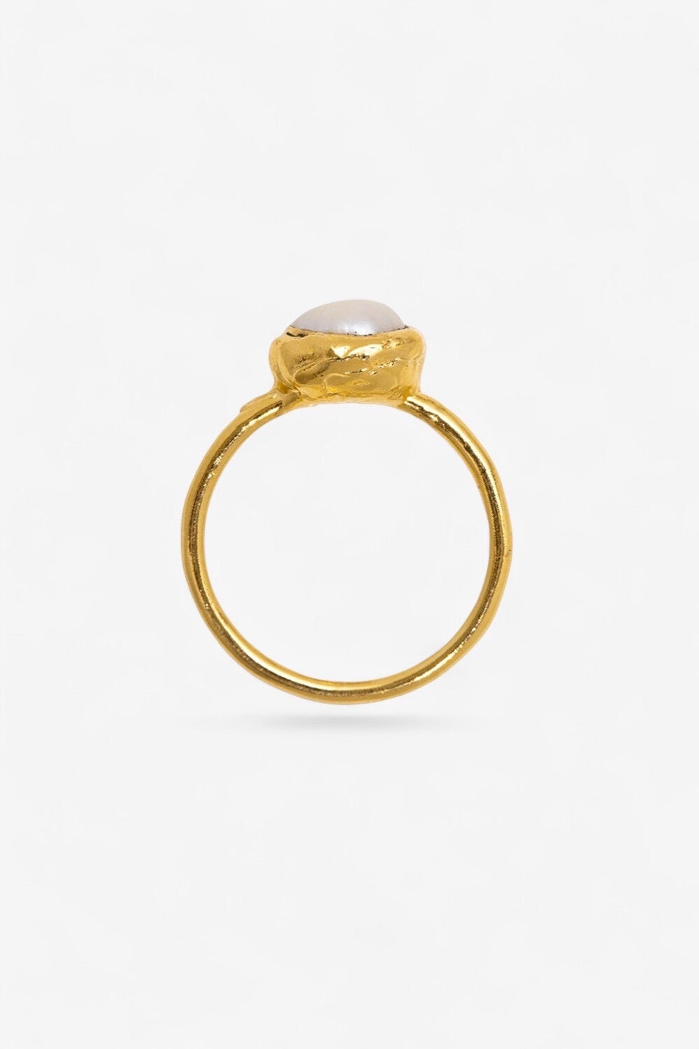 Pearl Ring in Gold