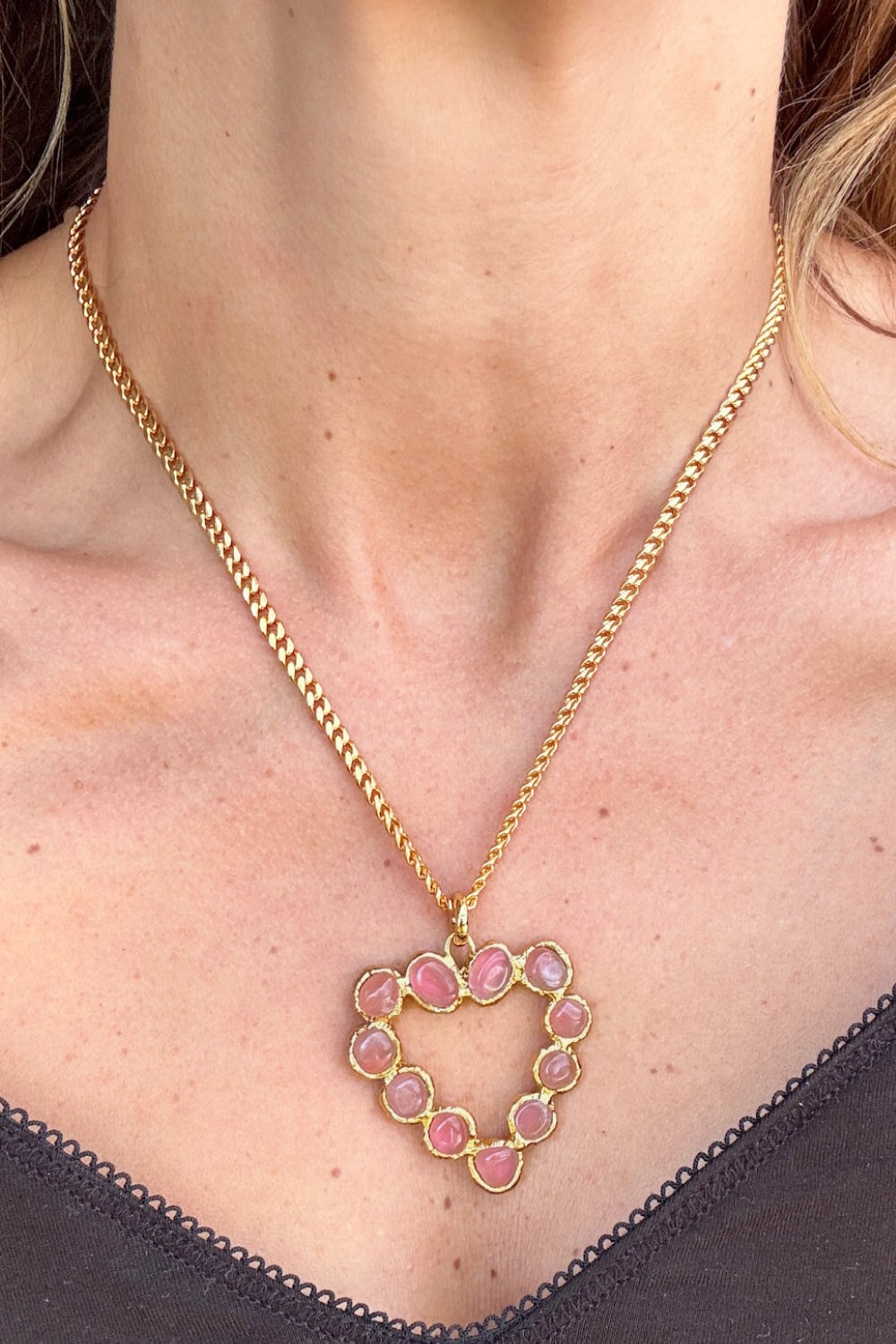 Rose Quartz Corazón Pendant