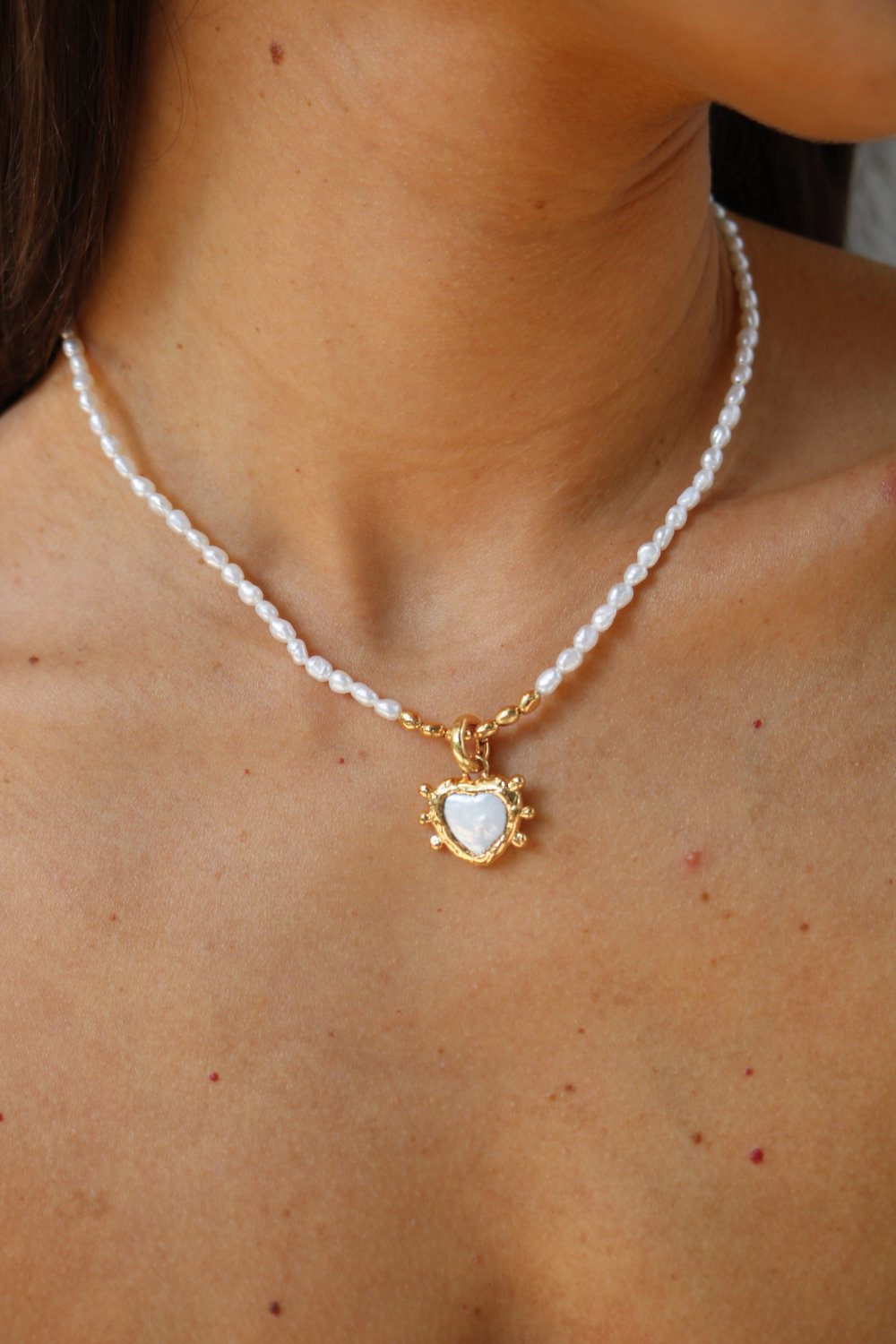 Sacred Heart Pearl Charm in Gold