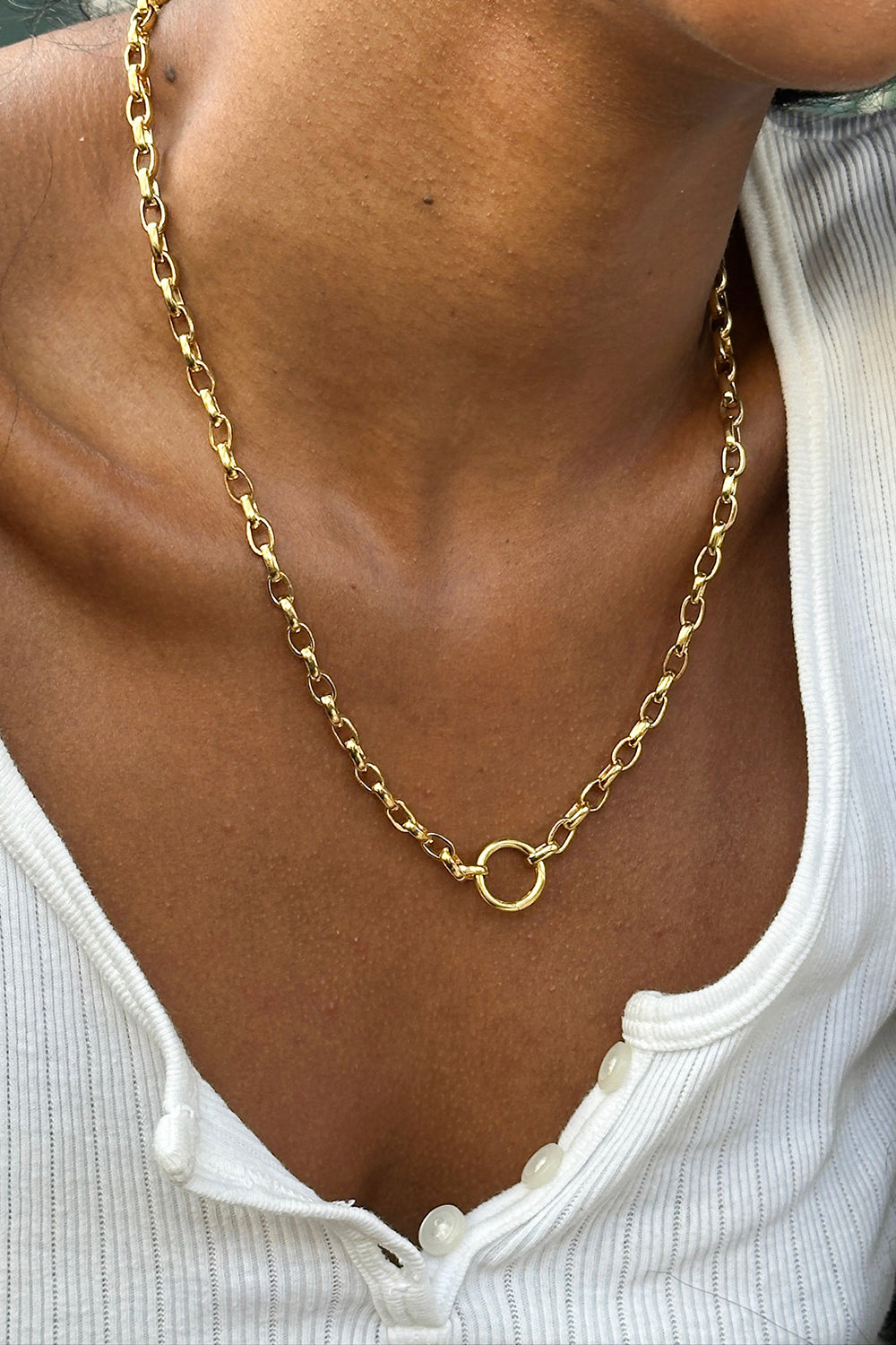 Oval Charm Loop Chain in Gold