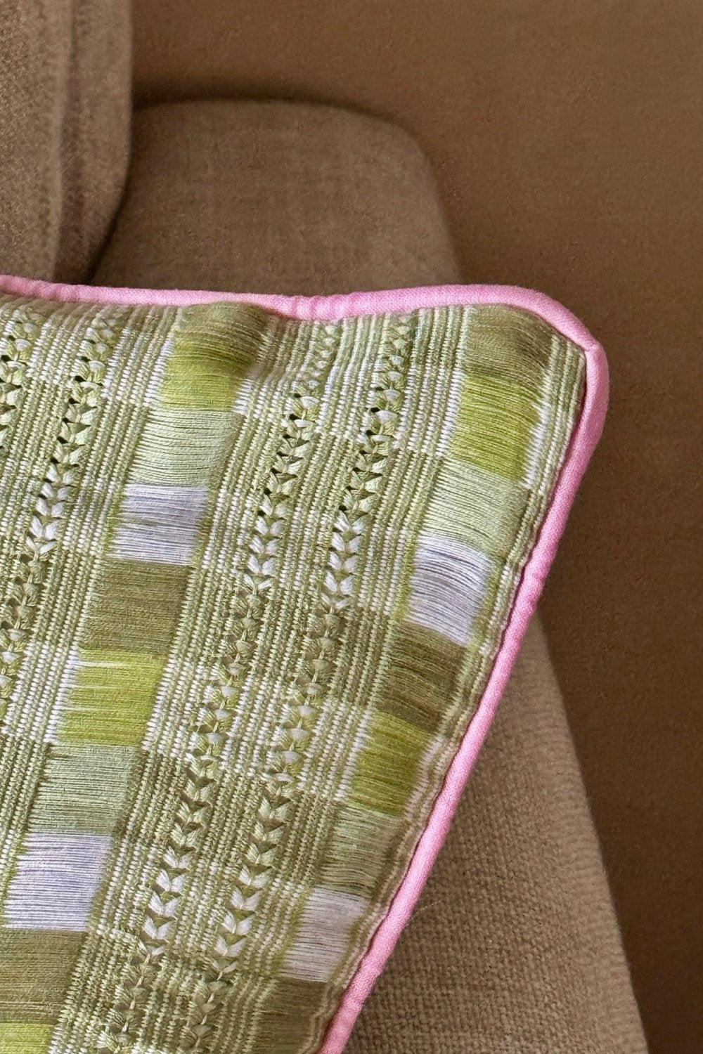 Manzana Cushion Cover