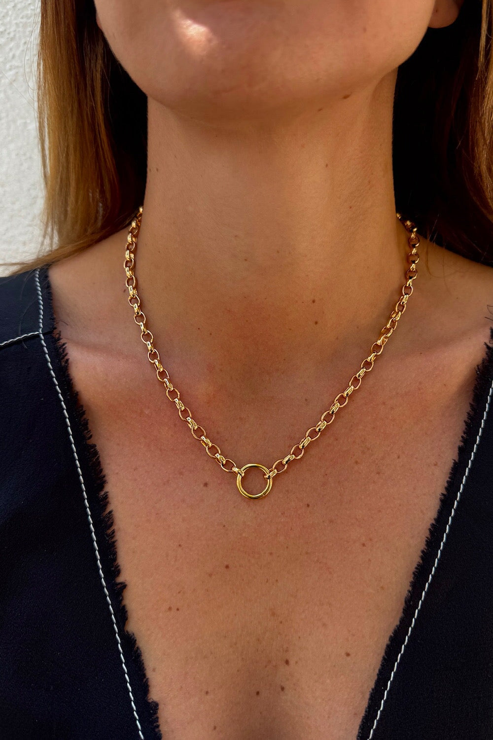 Oval Charm Loop Chain in Gold
