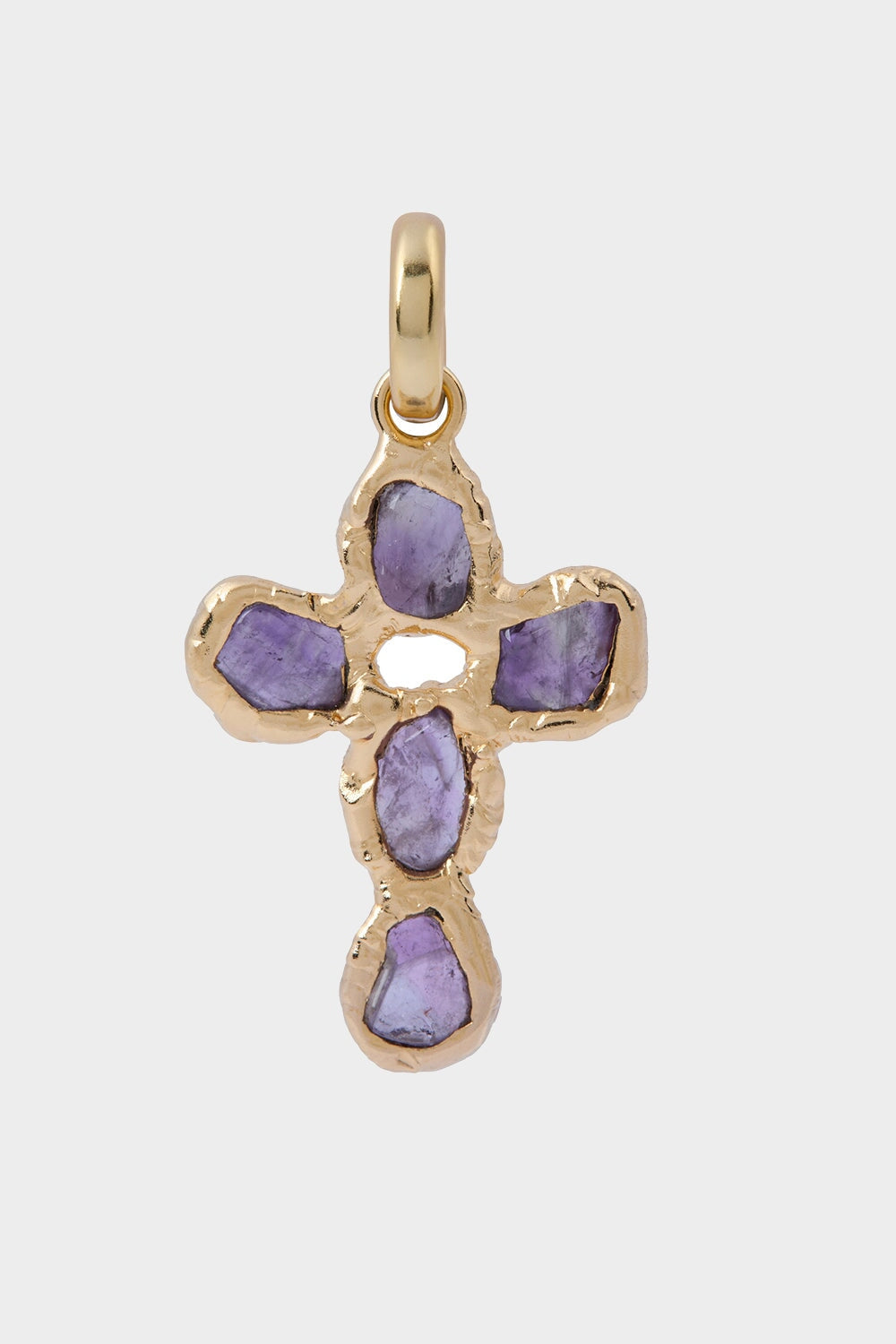 Pequeña Amethyst Cross Charm in Gold