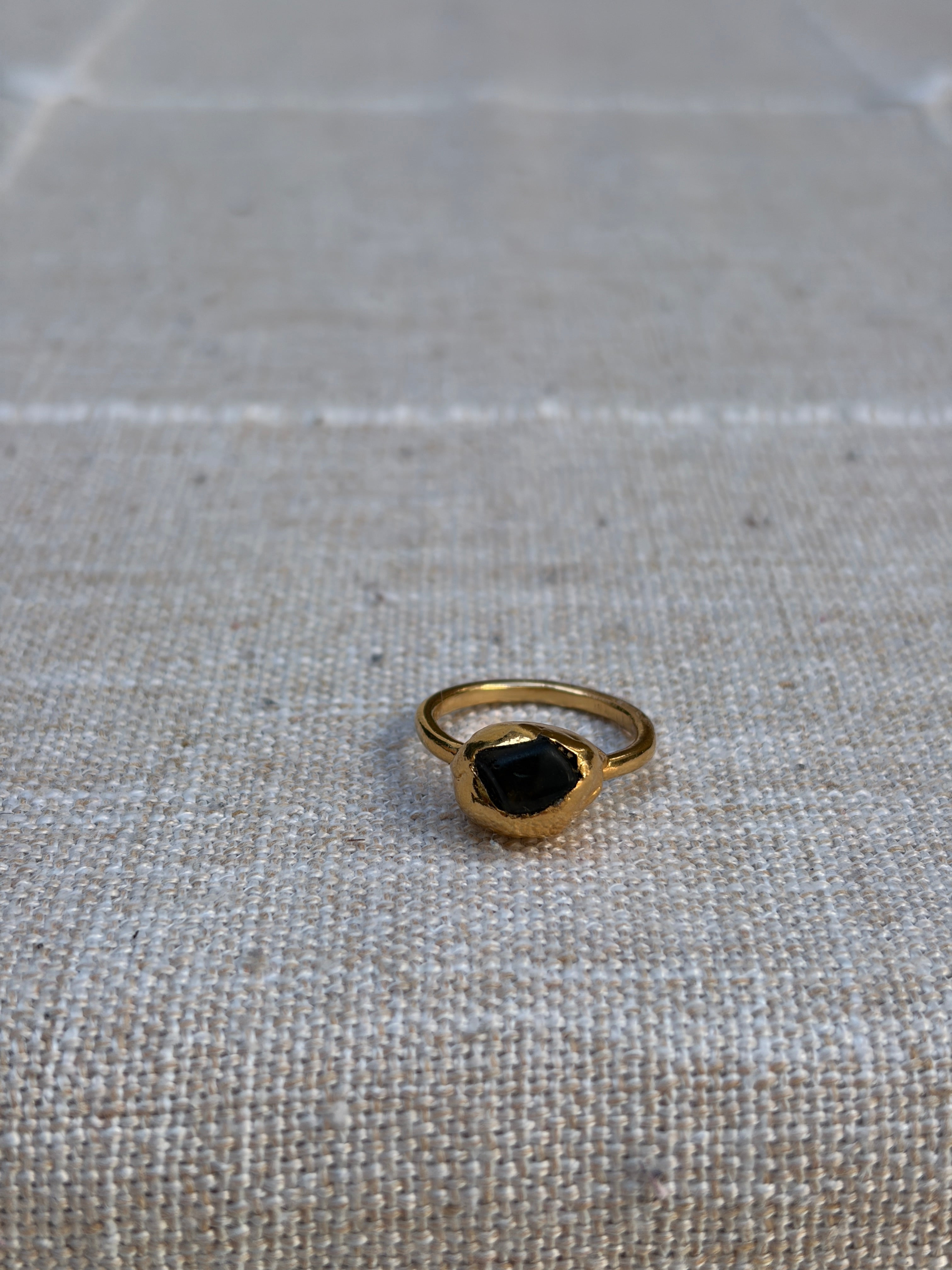 Quartz Ring Gold
