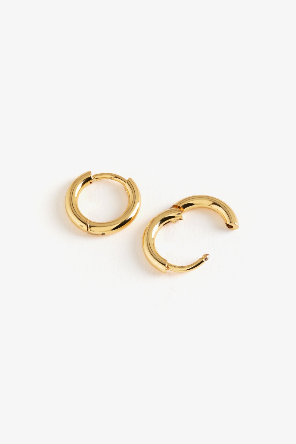 Small Hoops in Gold
